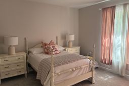 1600 Long Grove Drive photo 4