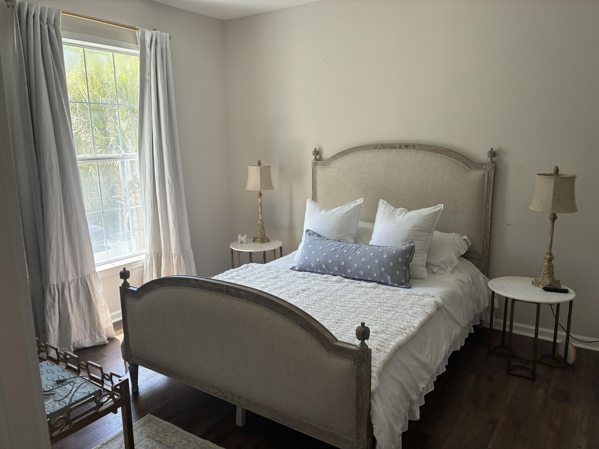 1600 Long Grove Drive Photo 7