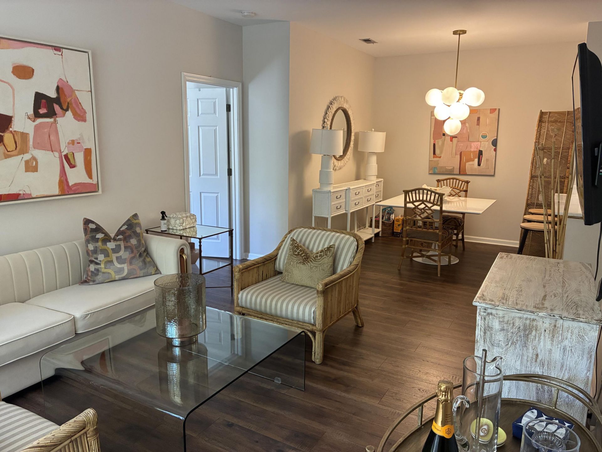 1600 Long Grove Drive Photo 8