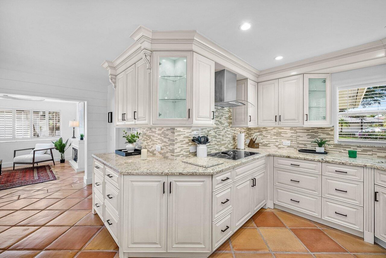 18 Bristol Lane, Boynton Beach, FL 33436 Photo