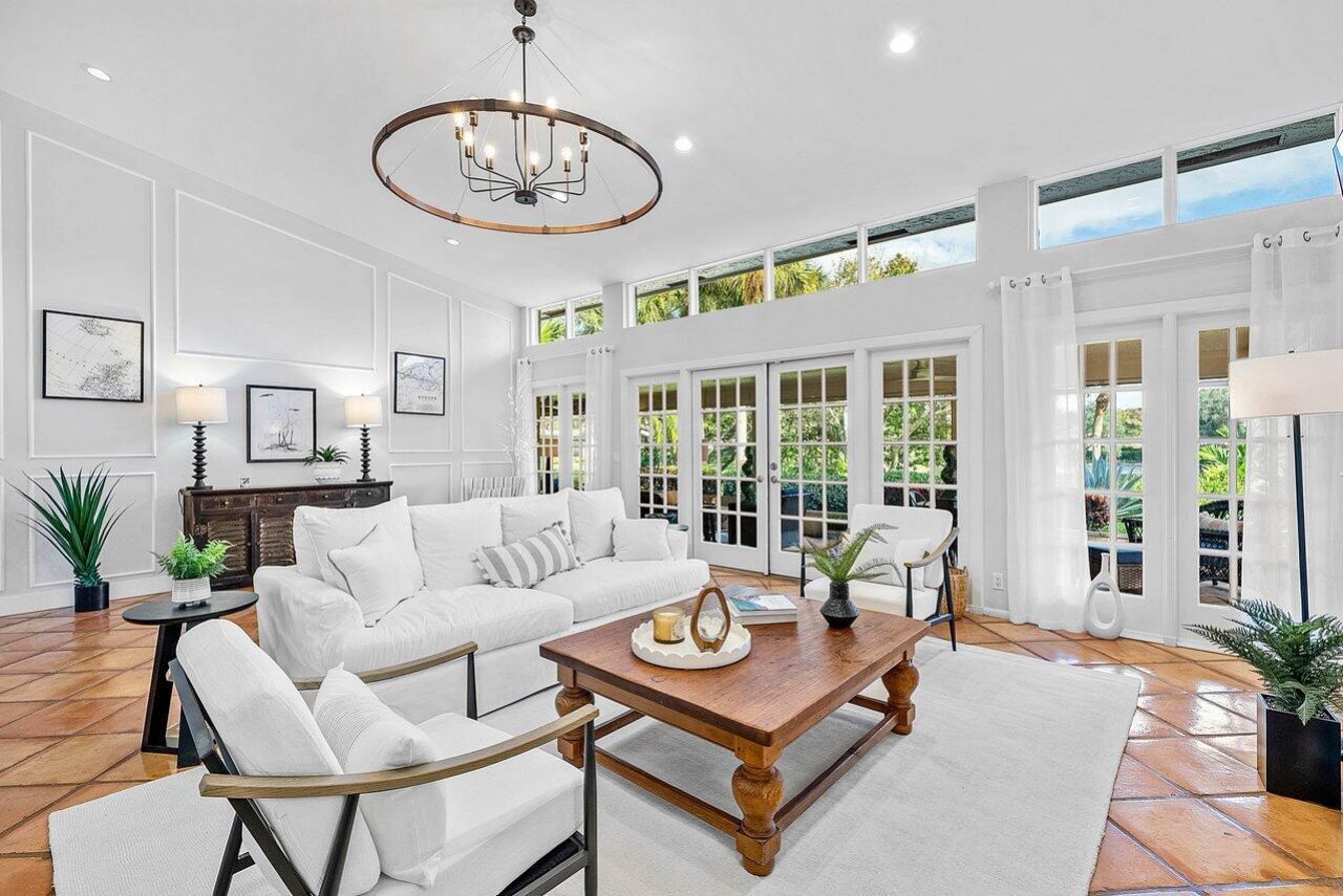 18 Bristol Lane, Boynton Beach, FL 33436 Photo