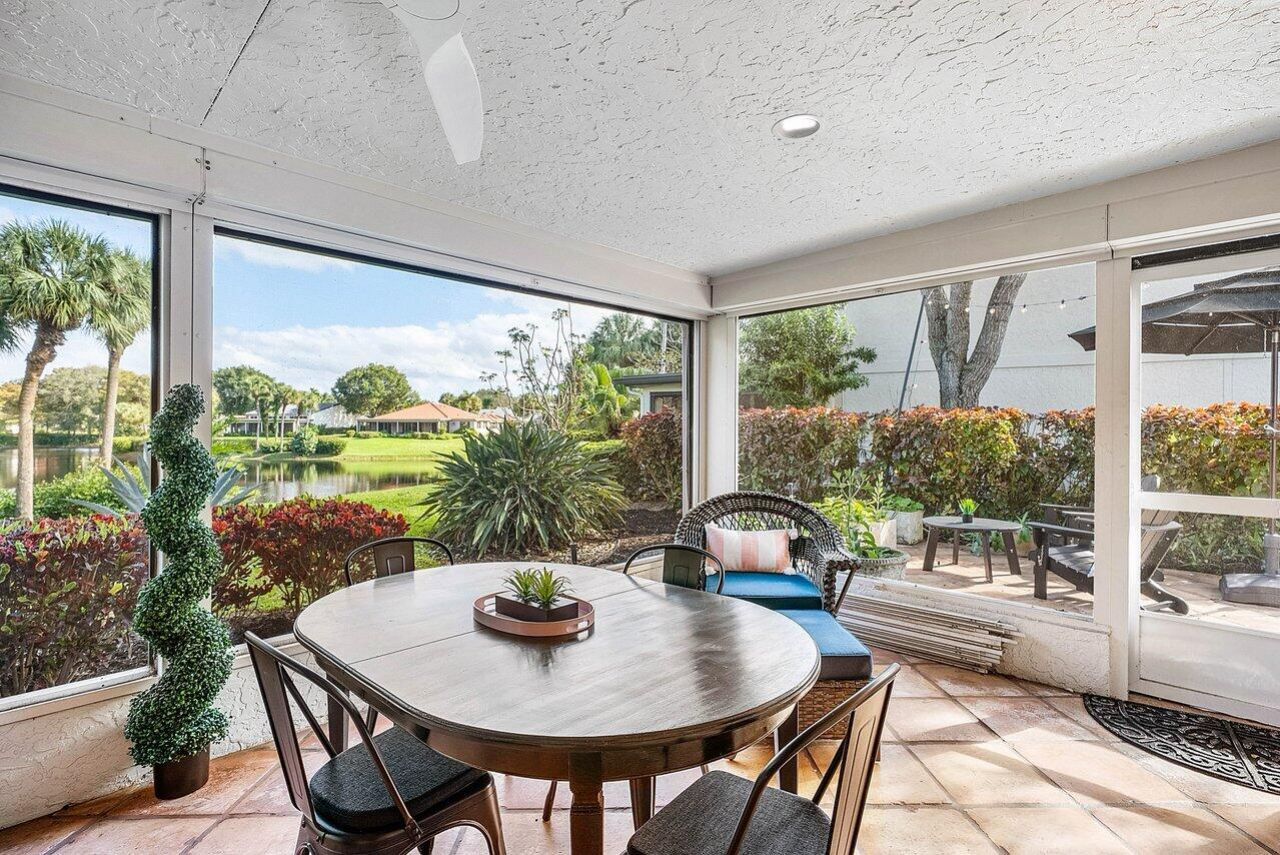 18 Bristol Lane, Boynton Beach, FL 33436 Photo