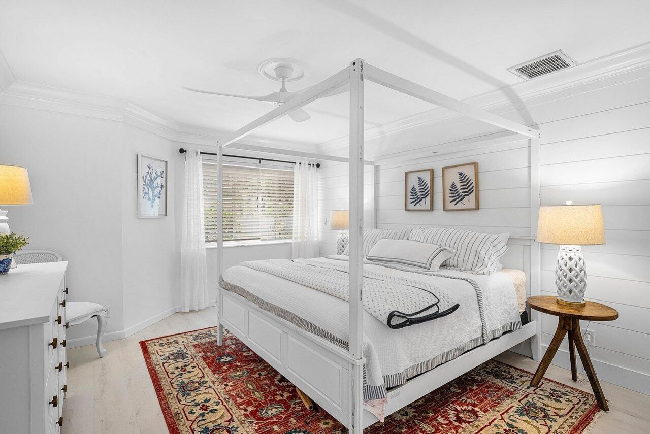 18 Bristol Lane, Boynton Beach, FL 33436 Photo