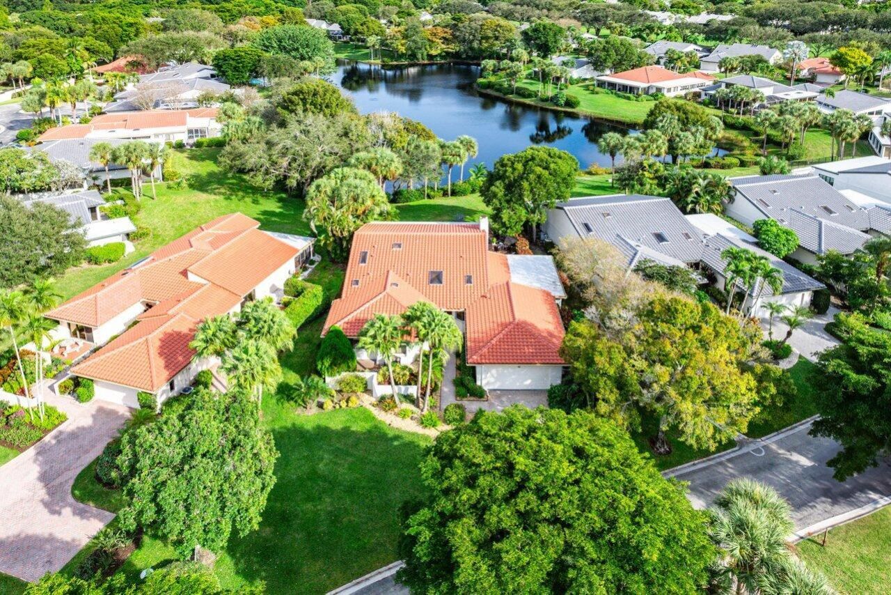 18 Bristol Lane, Boynton Beach, FL 33436 Photo