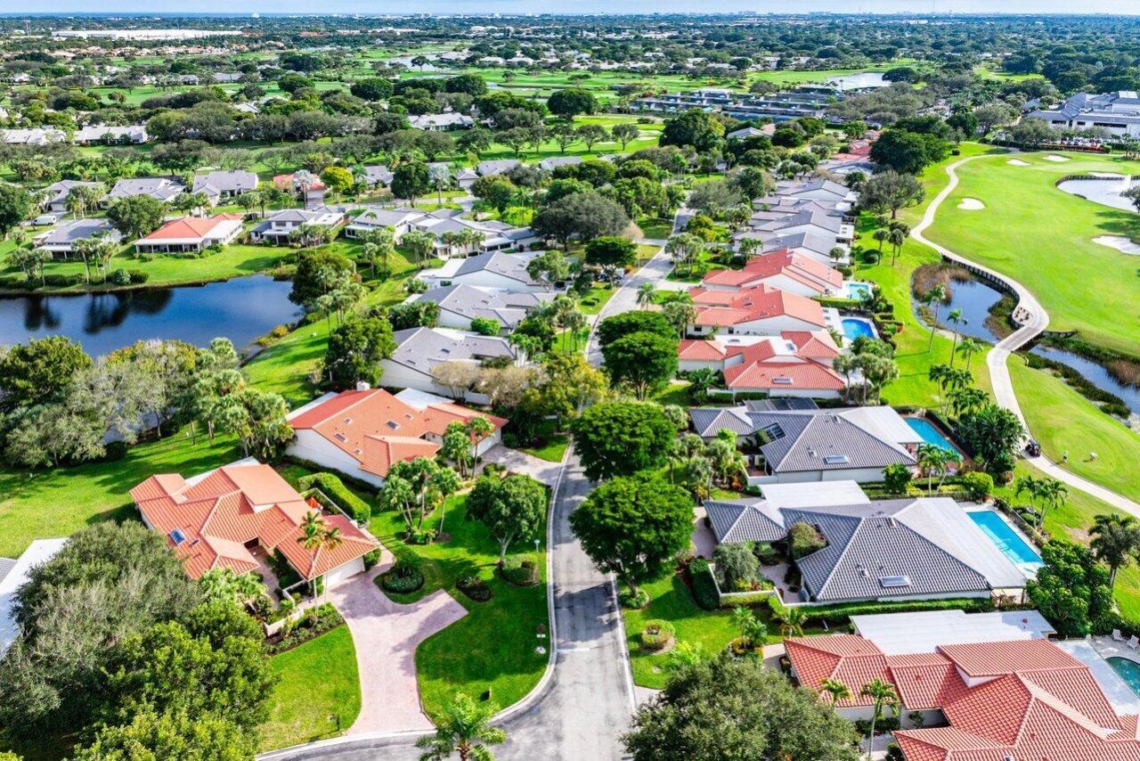 18 Bristol Lane, Boynton Beach, FL 33436 Photo