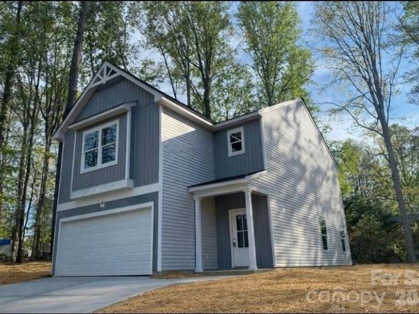 215 Edgewood Circle , Morganton, NC 28655