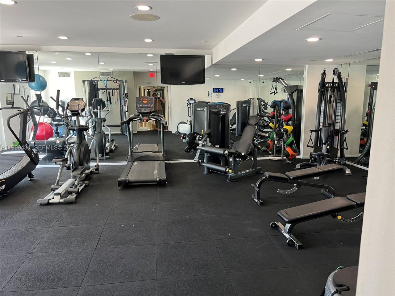 10 Aragon Ave, Unit 1104, Coral Gables, FL 33134 Photo