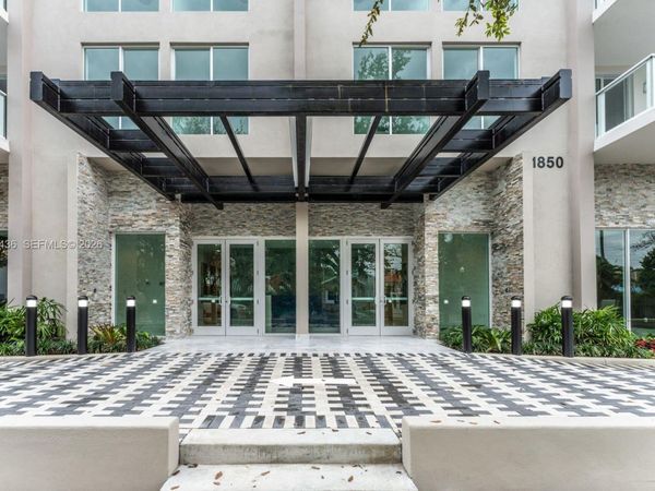 1850 Monroe St, Unit 409, Hollywood, FL 33020