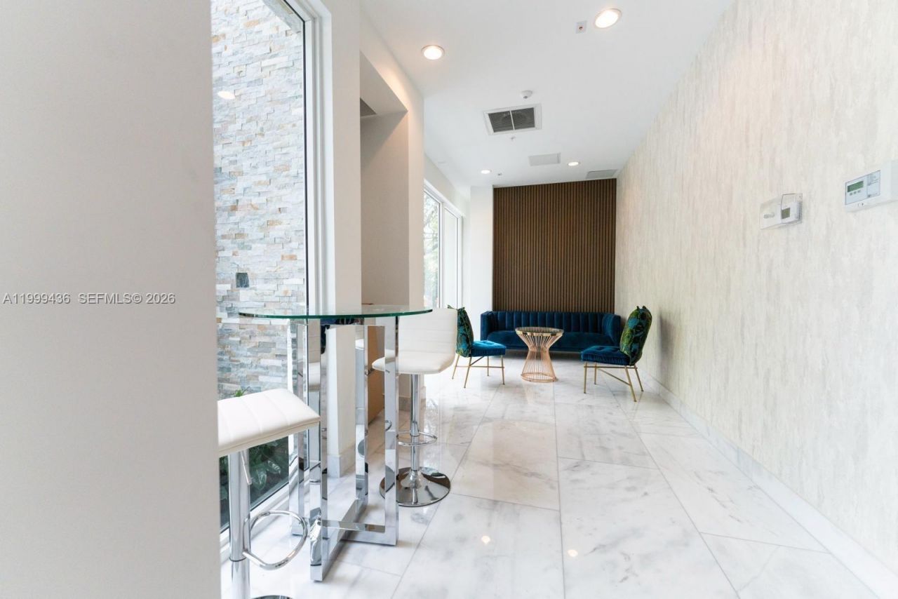 1850 Monroe St, Unit 409, Hollywood, FL 33020 Photo