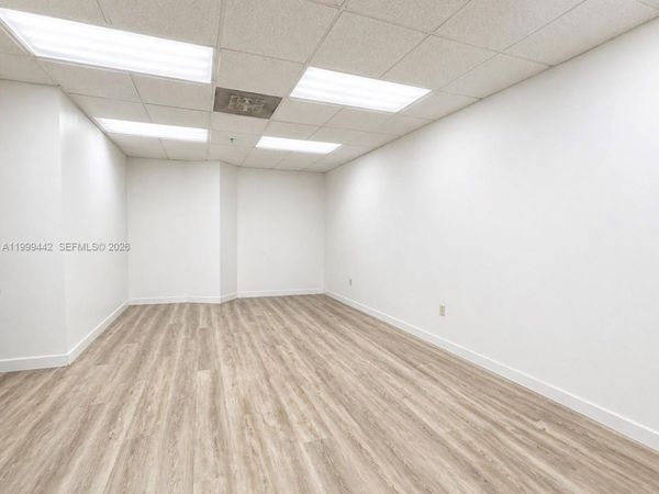 18501 Pines Blvd, Unit 377, Pembroke Pines, FL 33029