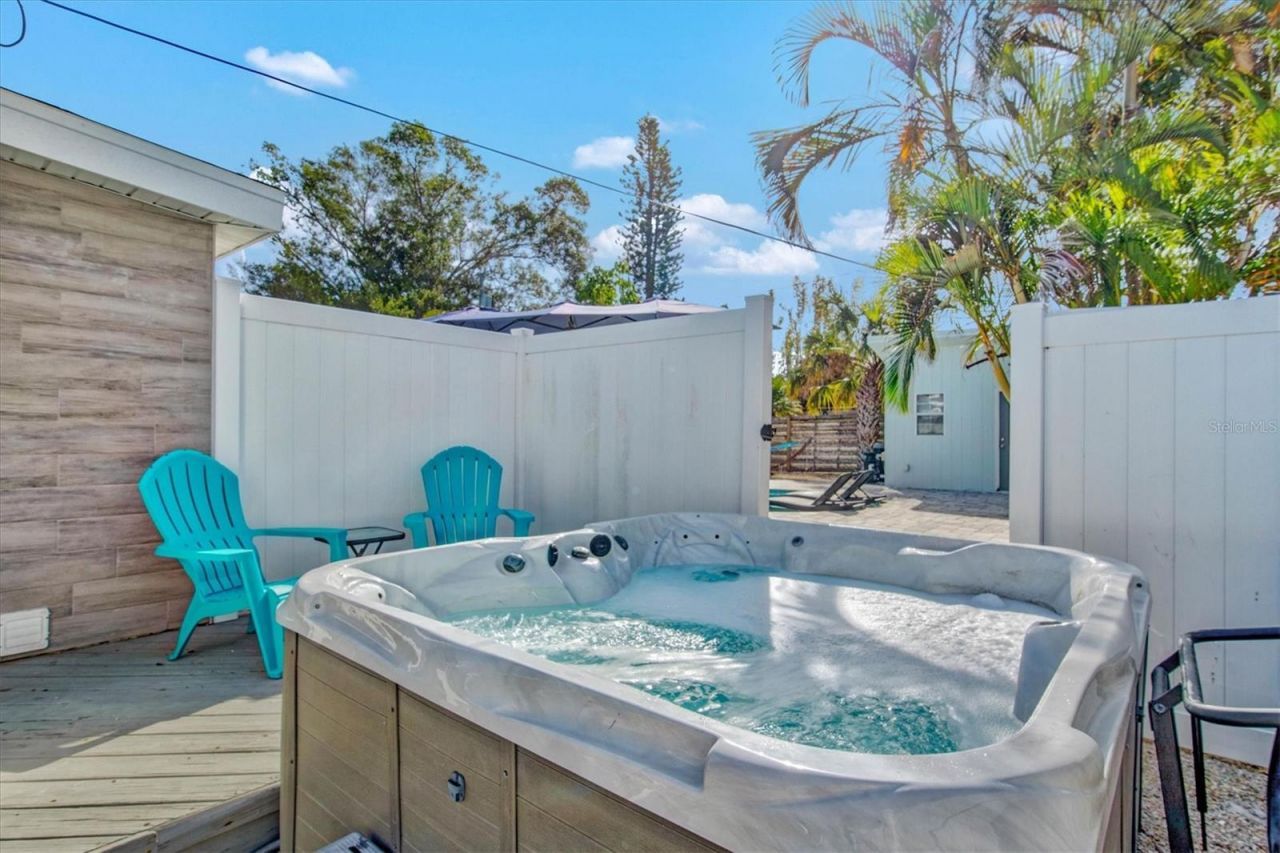 2084 Grove Street, Unit B, Sarasota, FL 34239 Photo