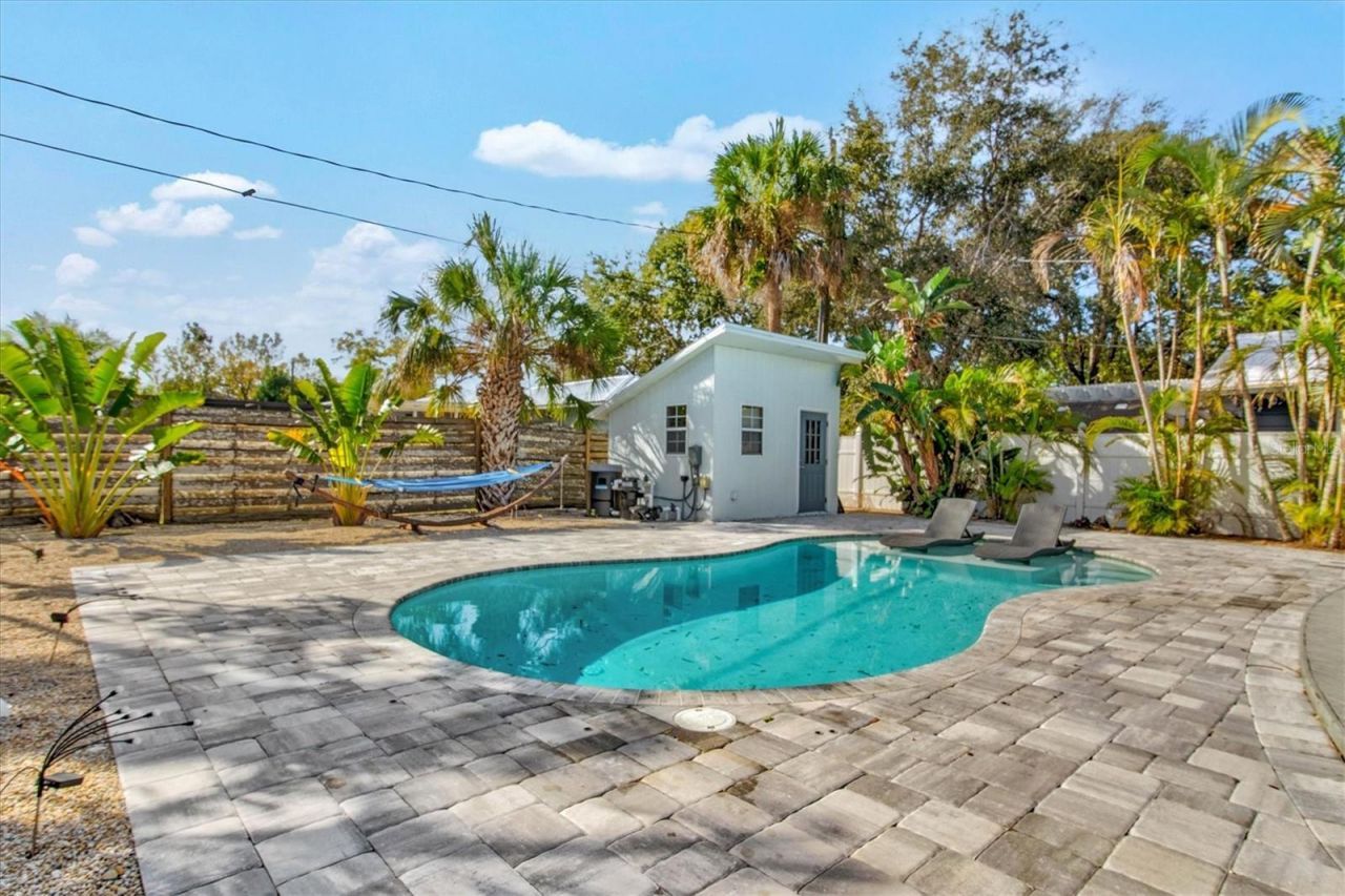 2084 Grove Street, Unit B, Sarasota, FL 34239 Photo