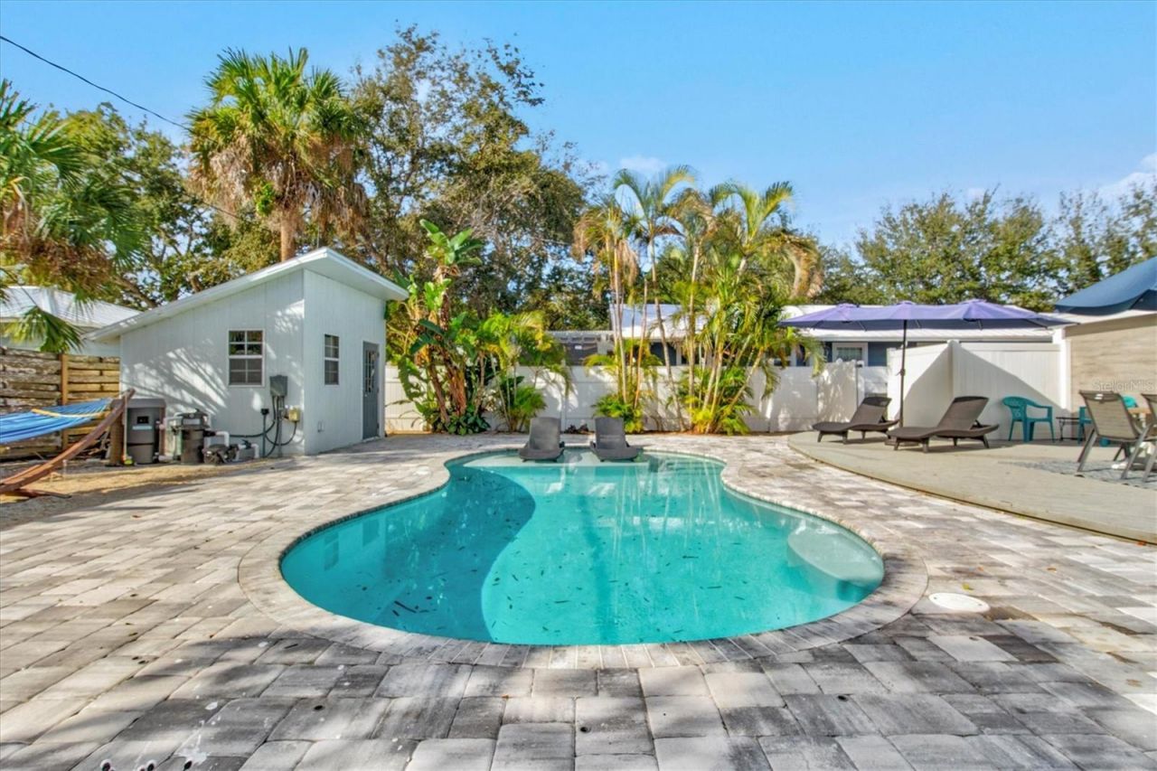 2084 Grove Street, Unit B, Sarasota, FL 34239 Photo