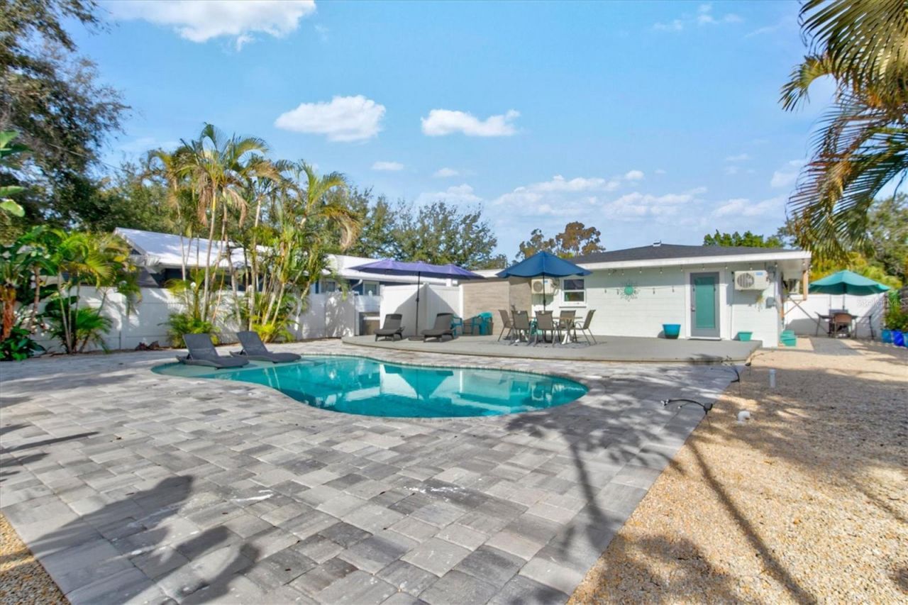 2084 Grove Street, Unit B, Sarasota, FL 34239 Photo