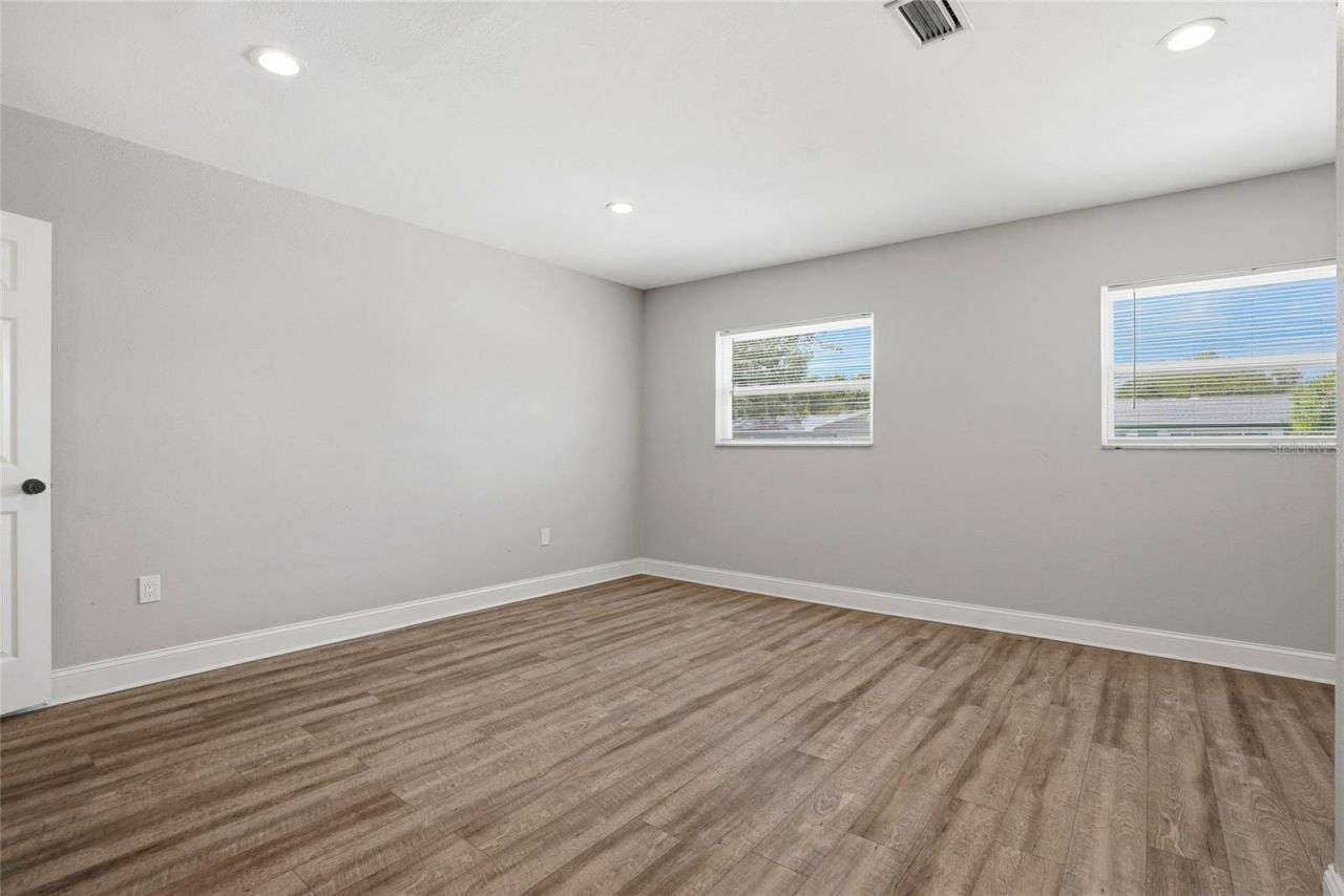 6460 33rd Avenue N, Saint Petersburg, FL 33710 Photo