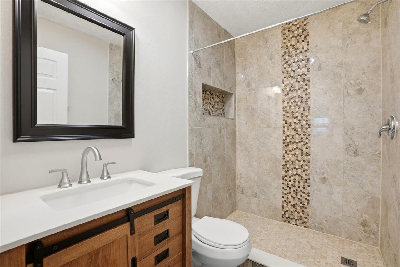 6460 33rd Avenue N, Saint Petersburg, FL 33710 Photo