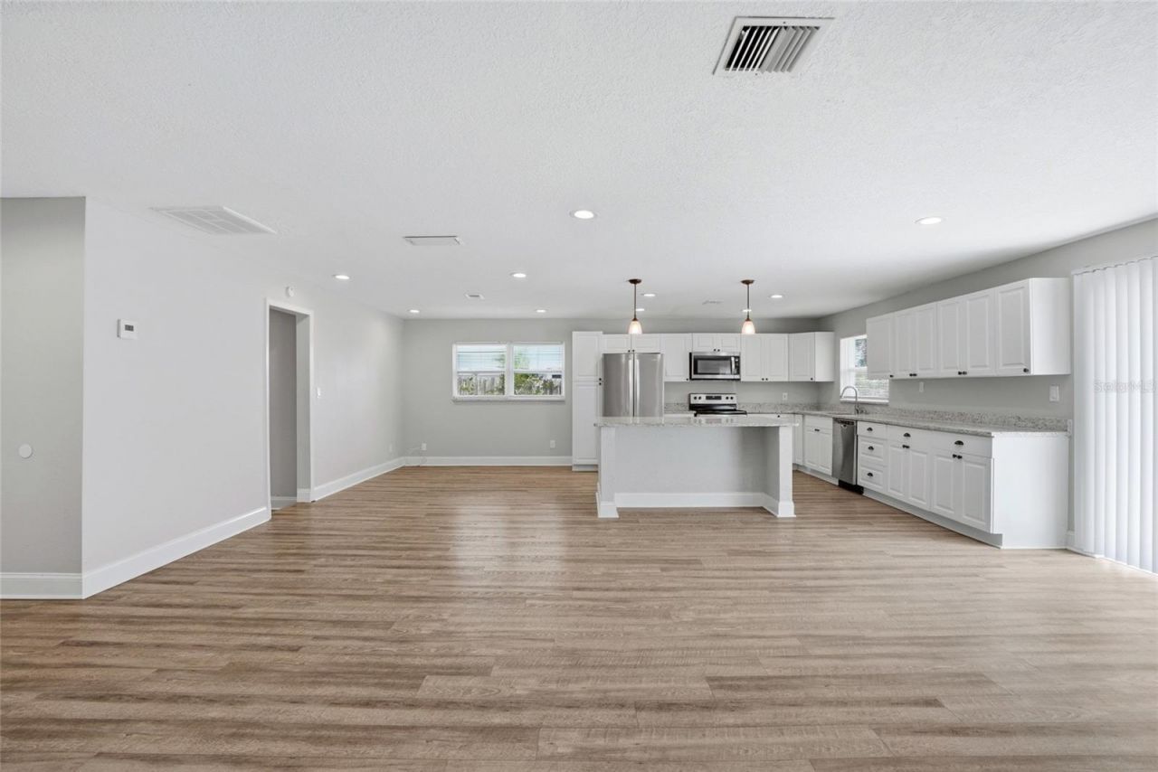 6460 33rd Avenue N, Saint Petersburg, FL 33710 Photo