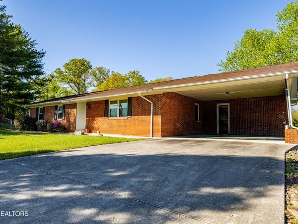 807 Marcaro Lane, Maryville, TN 37801