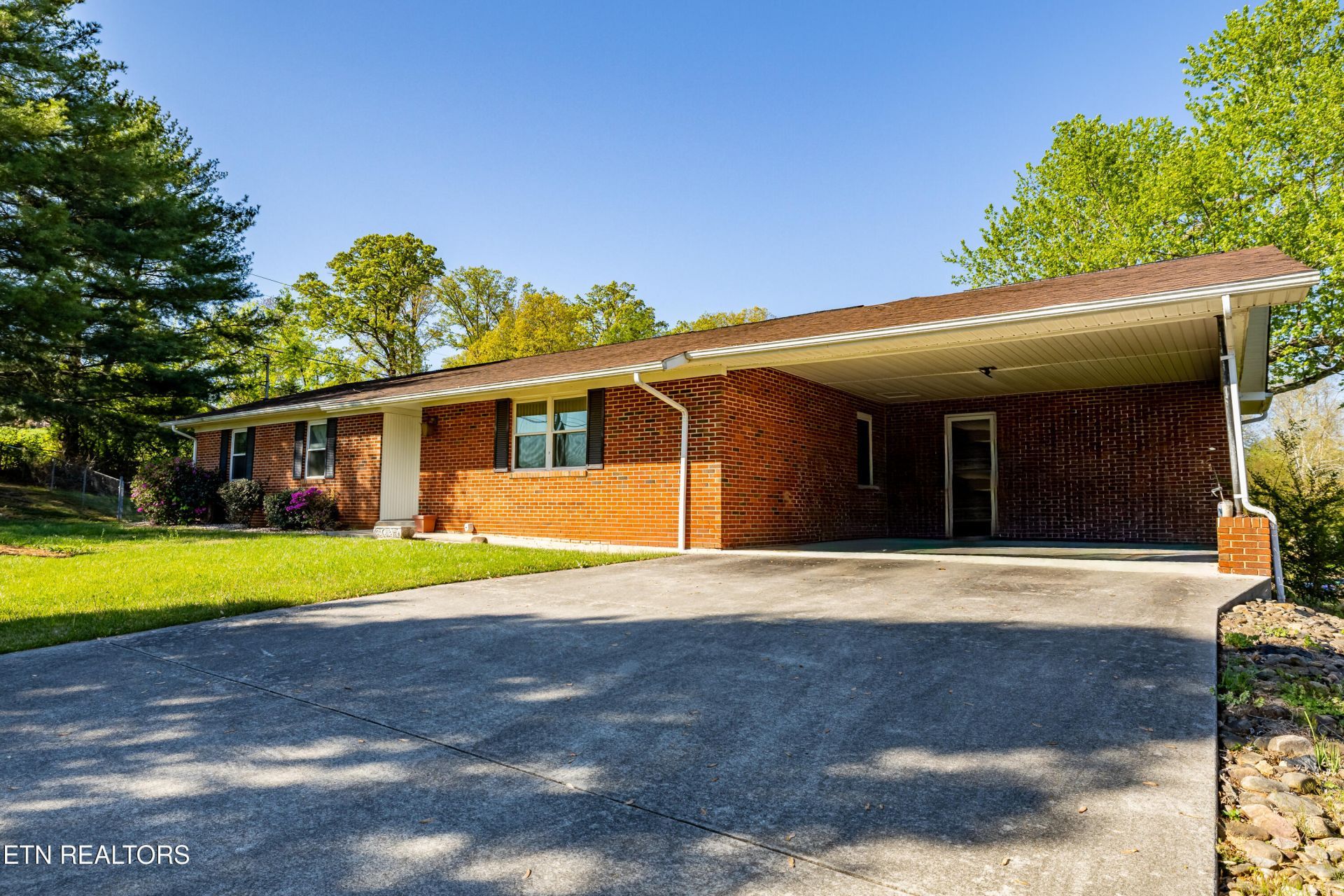 807 Marcaro Lane, Maryville, TN 37801 Main Photo