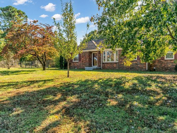 2205 Crestline Dr , Nashville, TN 37214