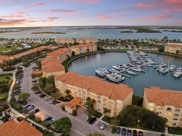 14 W Harbour Isle Dr Drive W, Unit 106, Fort Pierce, FL 34949