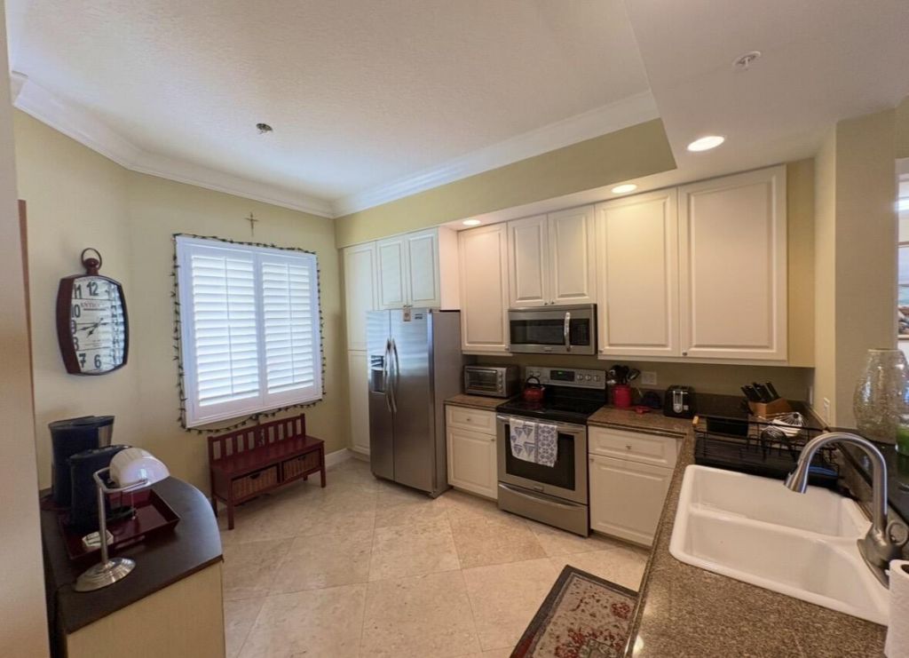 14 W Harbour Isle Dr Drive W, Unit 106, Fort Pierce, FL 34949 Photo