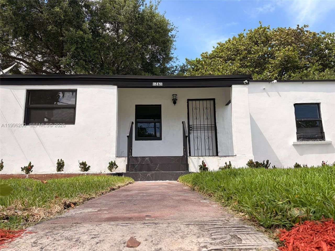 1261 NW 45th St, Miami, FL 33142 Photo