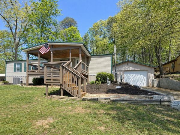 1613 Covington Road, Dandridge, TN 37725