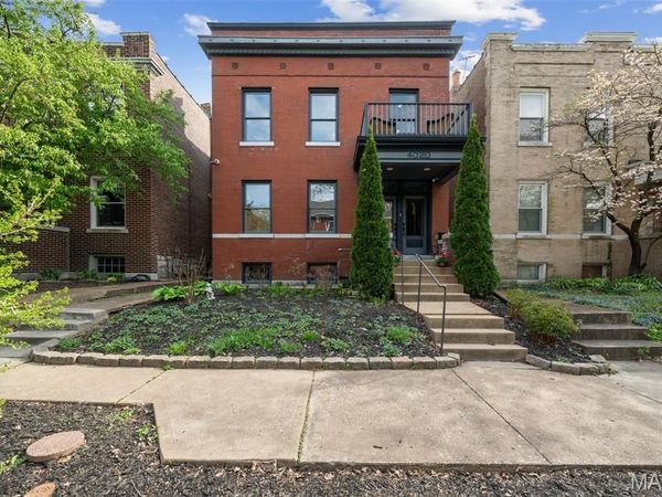 4020 Flad Avenue, St Louis, MO 63110