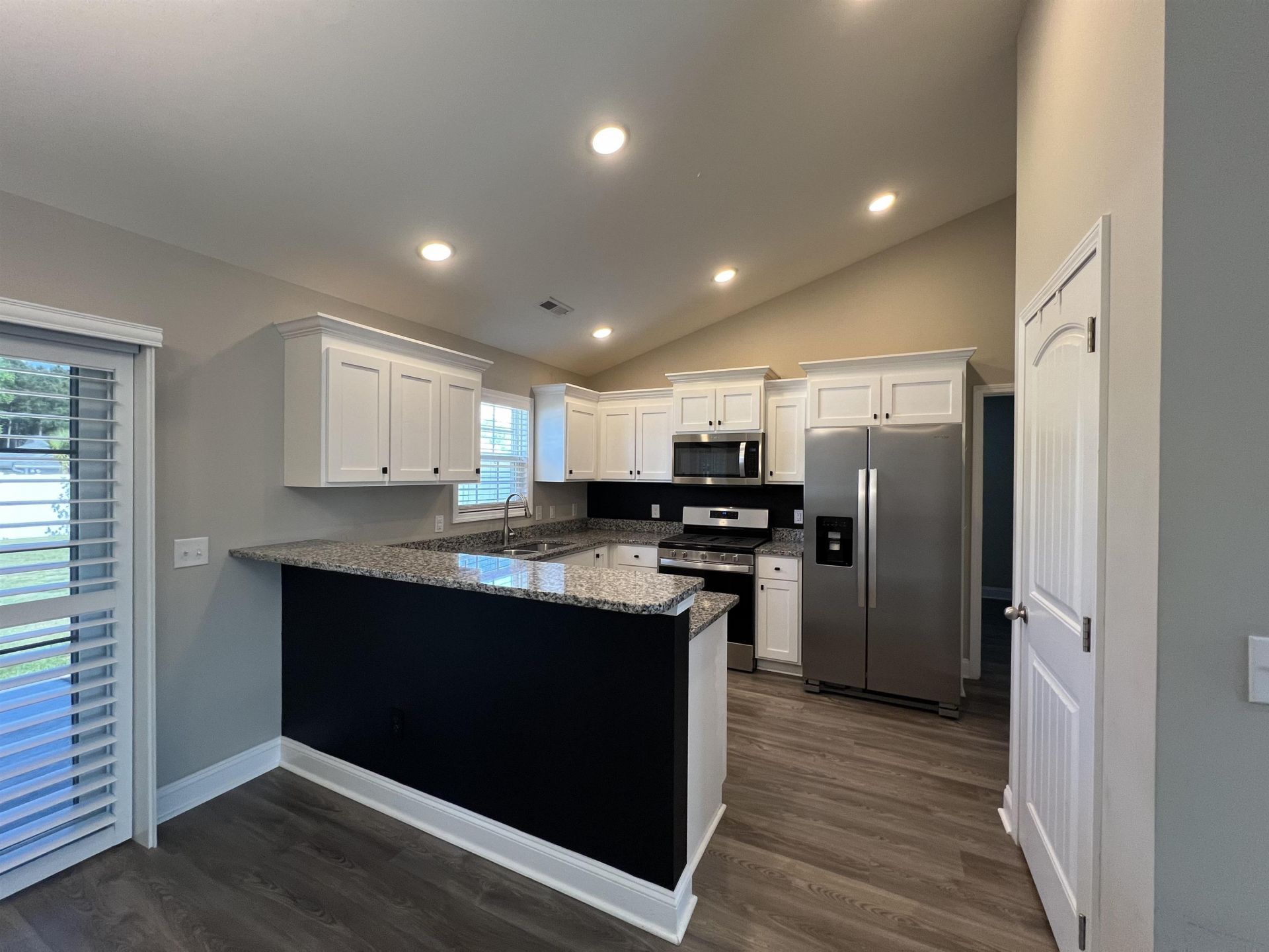 3120 Belgrove Ln. Photo 6