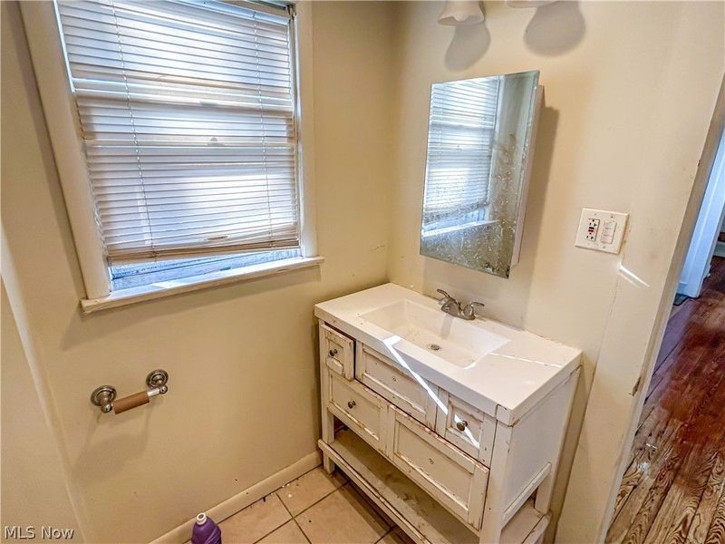 18104 Landseer Road , Cleveland, OH 44119 Photo 17