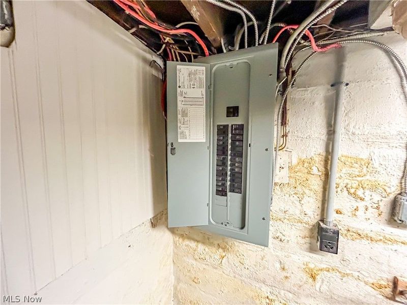 18104 Landseer Road , Cleveland, OH 44119 Photo 32