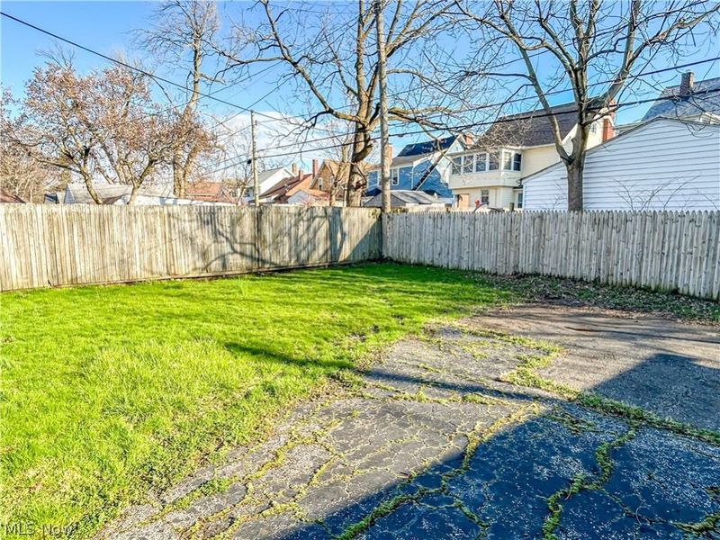 18104 Landseer Road , Cleveland, OH 44119 Photo 5