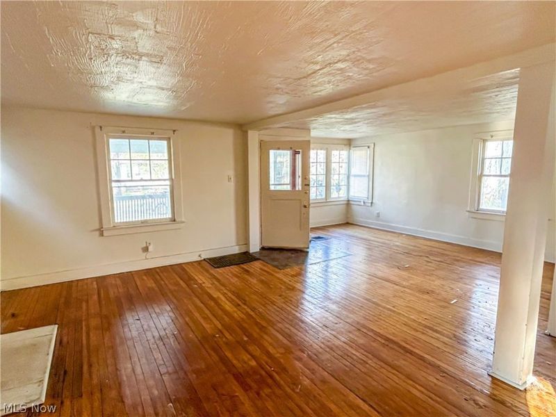 18104 Landseer Road , Cleveland, OH 44119 Photo 8