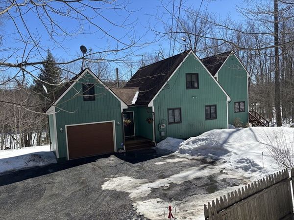 103 Otter Pond Trl, Tolland, MA 01034