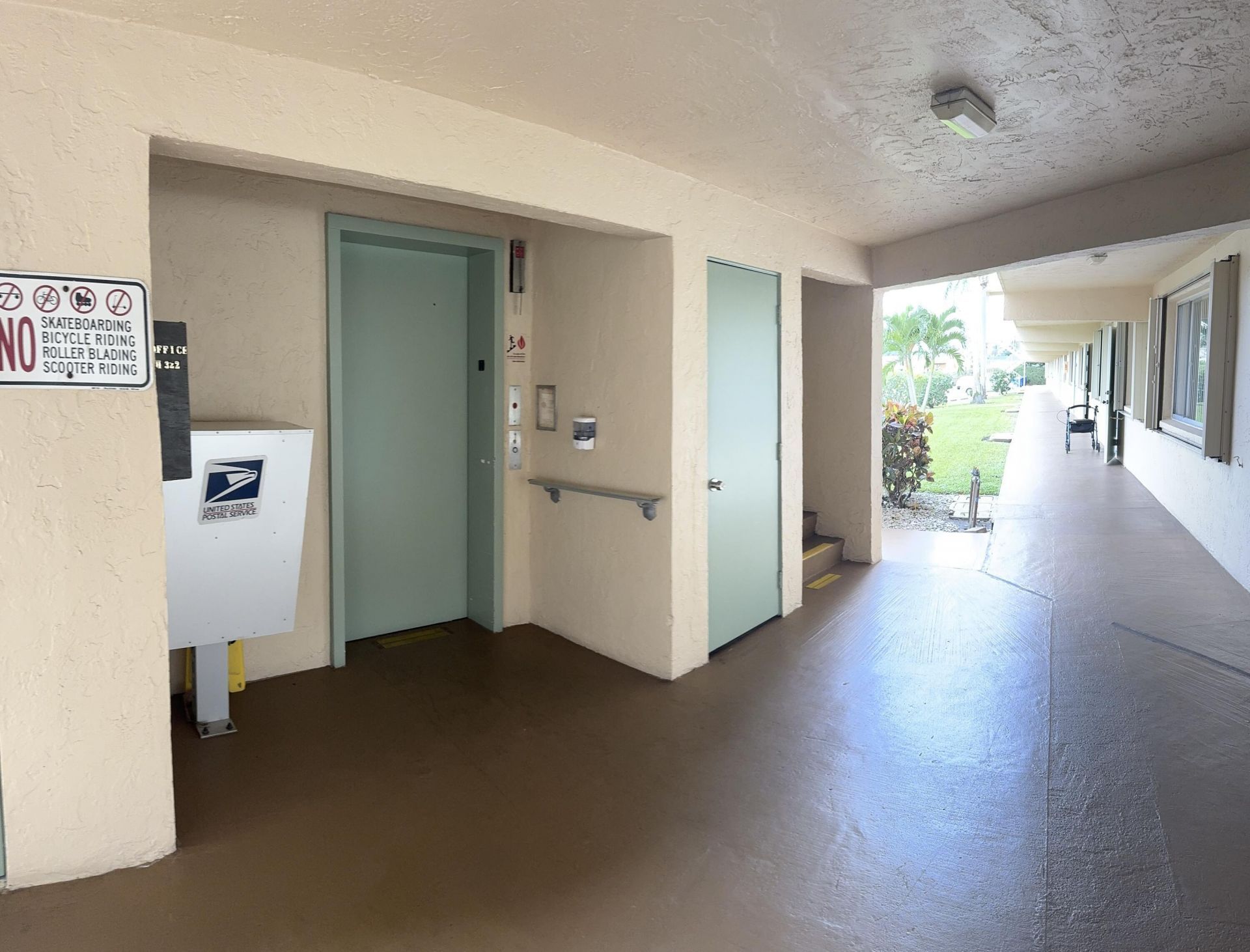 700 Village Green Court, Unit 302, Palm Springs, FL 33461 Photo