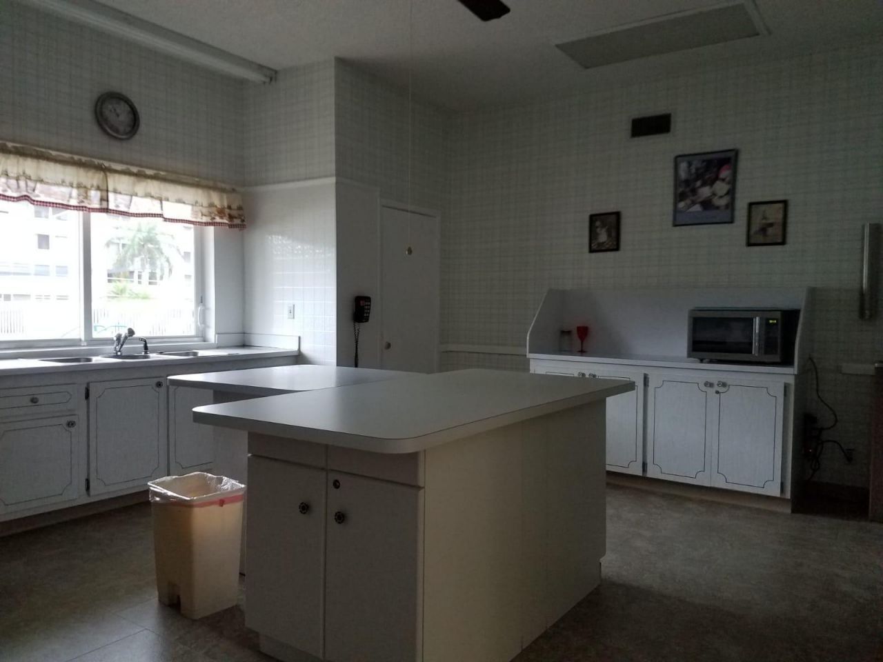 700 Village Green Court, Unit 302, Palm Springs, FL 33461 Photo