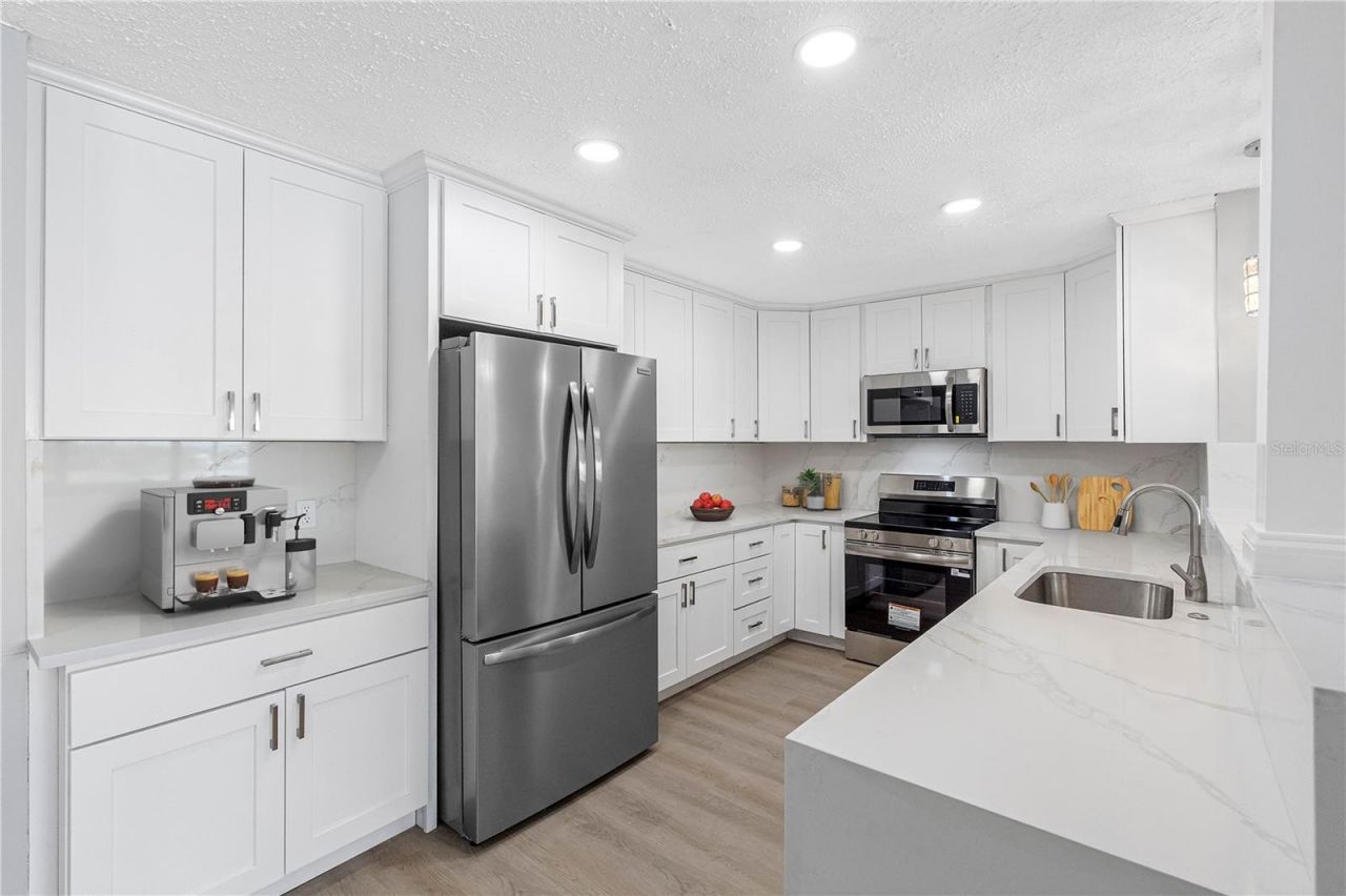 100 Bluff View Drive, Unit 404C, Belleair Bluffs, FL 33770 Photo