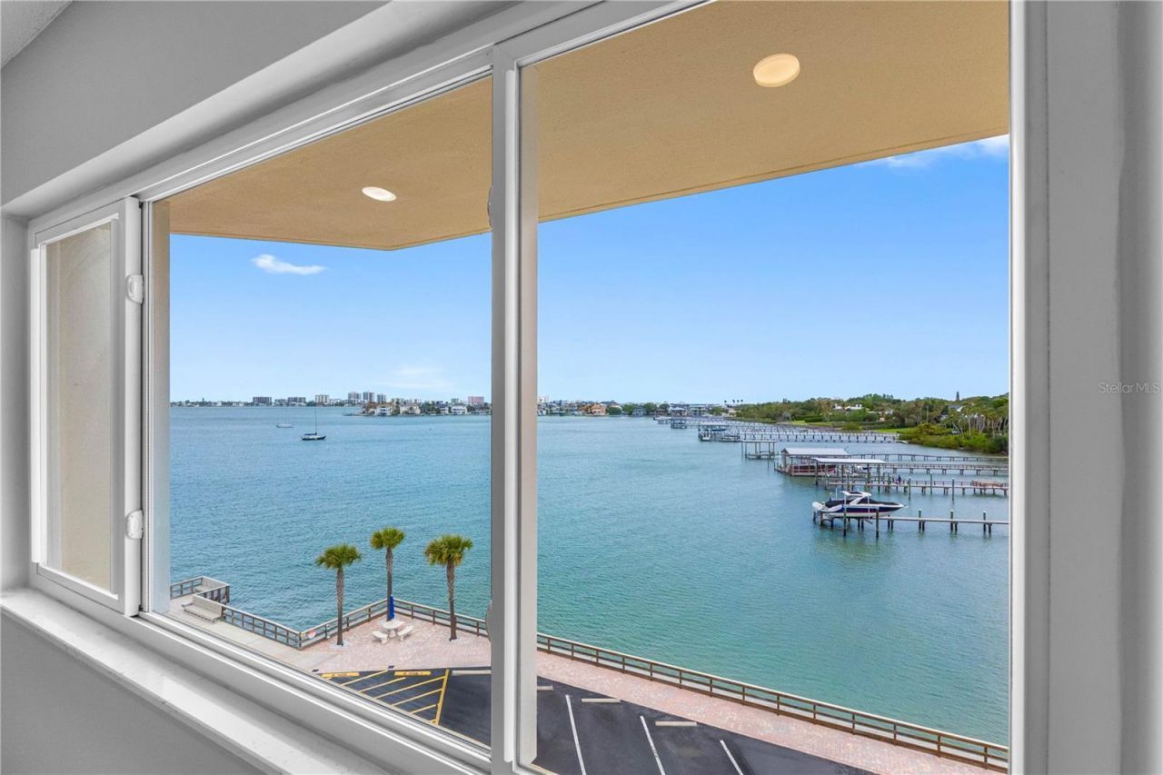 100 Bluff View Drive, Unit 404C, Belleair Bluffs, FL 33770 Photo