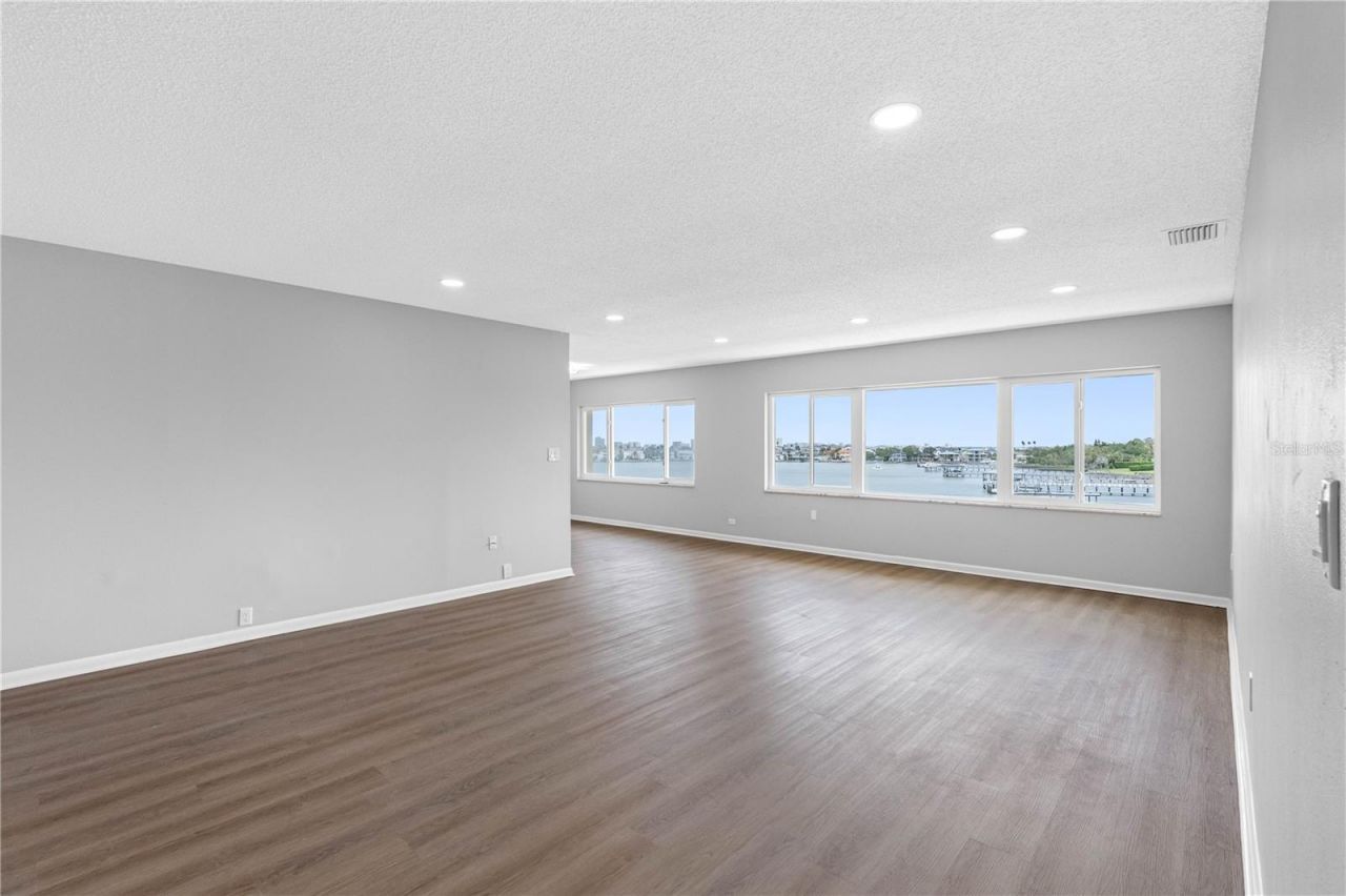 100 Bluff View Drive, Unit 404C, Belleair Bluffs, FL 33770 Photo