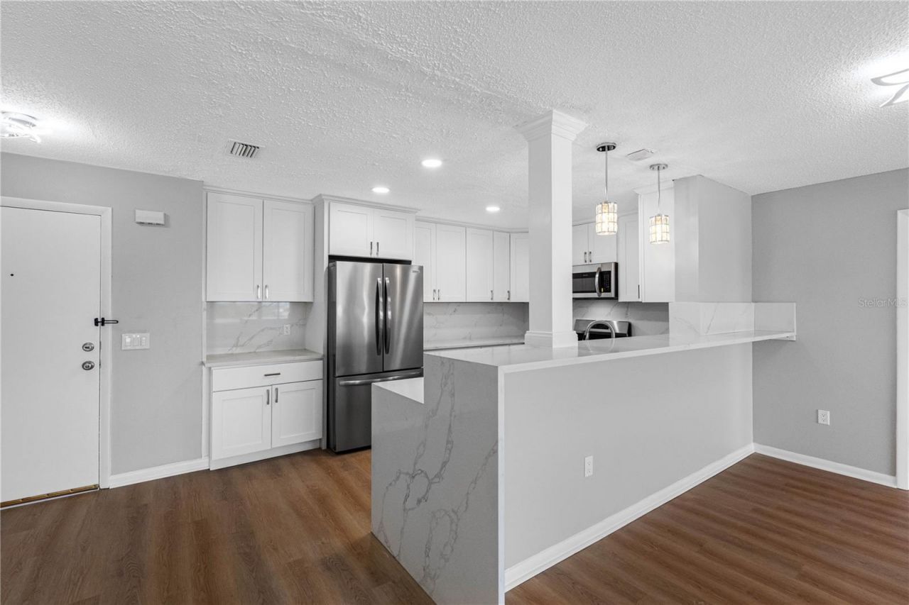 100 Bluff View Drive, Unit 404C, Belleair Bluffs, FL 33770 Photo