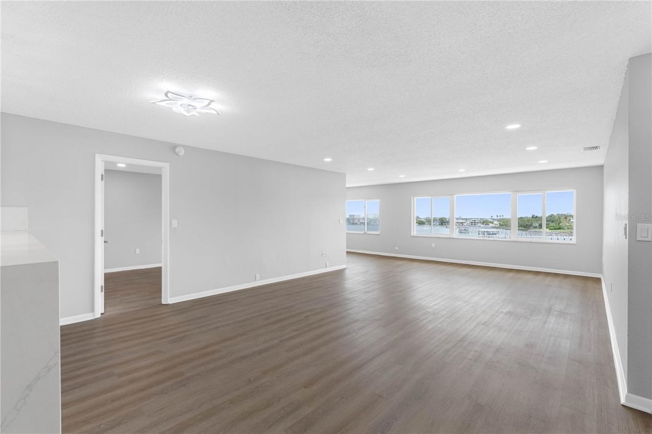 100 Bluff View Drive, Unit 404C, Belleair Bluffs, FL 33770 Photo
