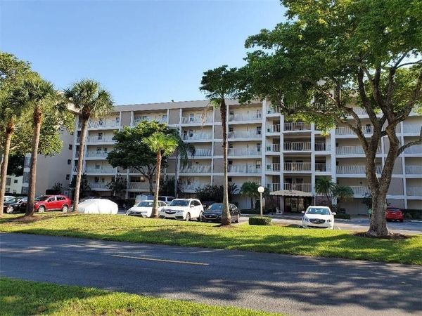 3000 S Course Drive, Unit 505, Pompano Beach, FL 33069