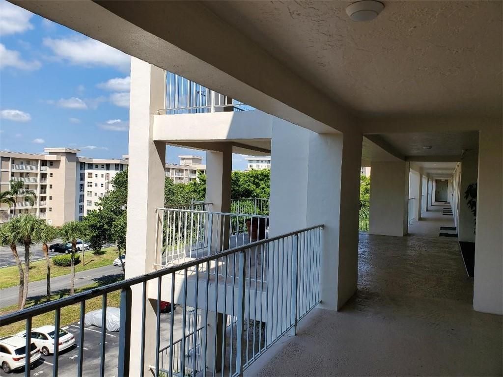 3000 S Course Drive, Unit 505, Pompano Beach, FL 33069 Photo
