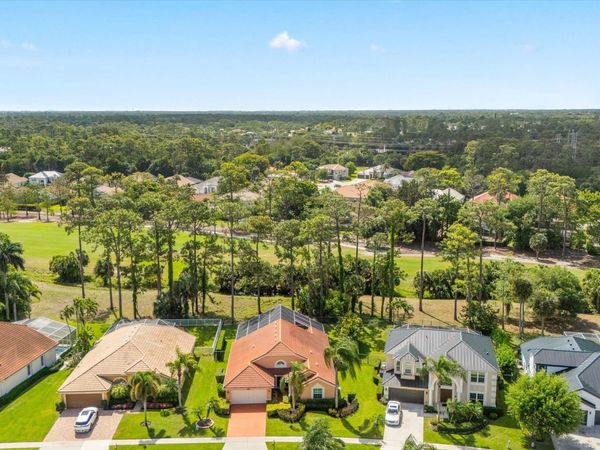 15802 Glen Willow Lane, Wellington, FL 33414