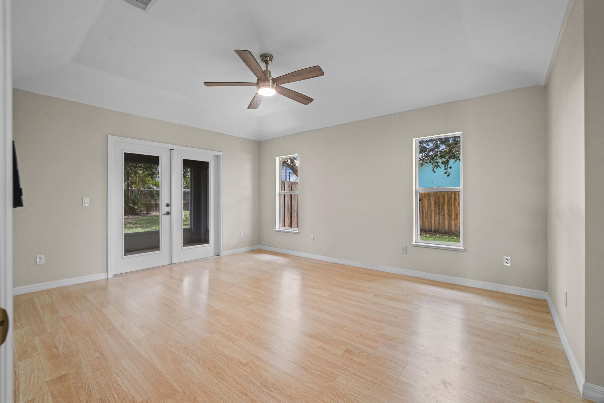 2001 SW Salvatierra Boulevard, Port Saint Lucie, FL 34987 Photo