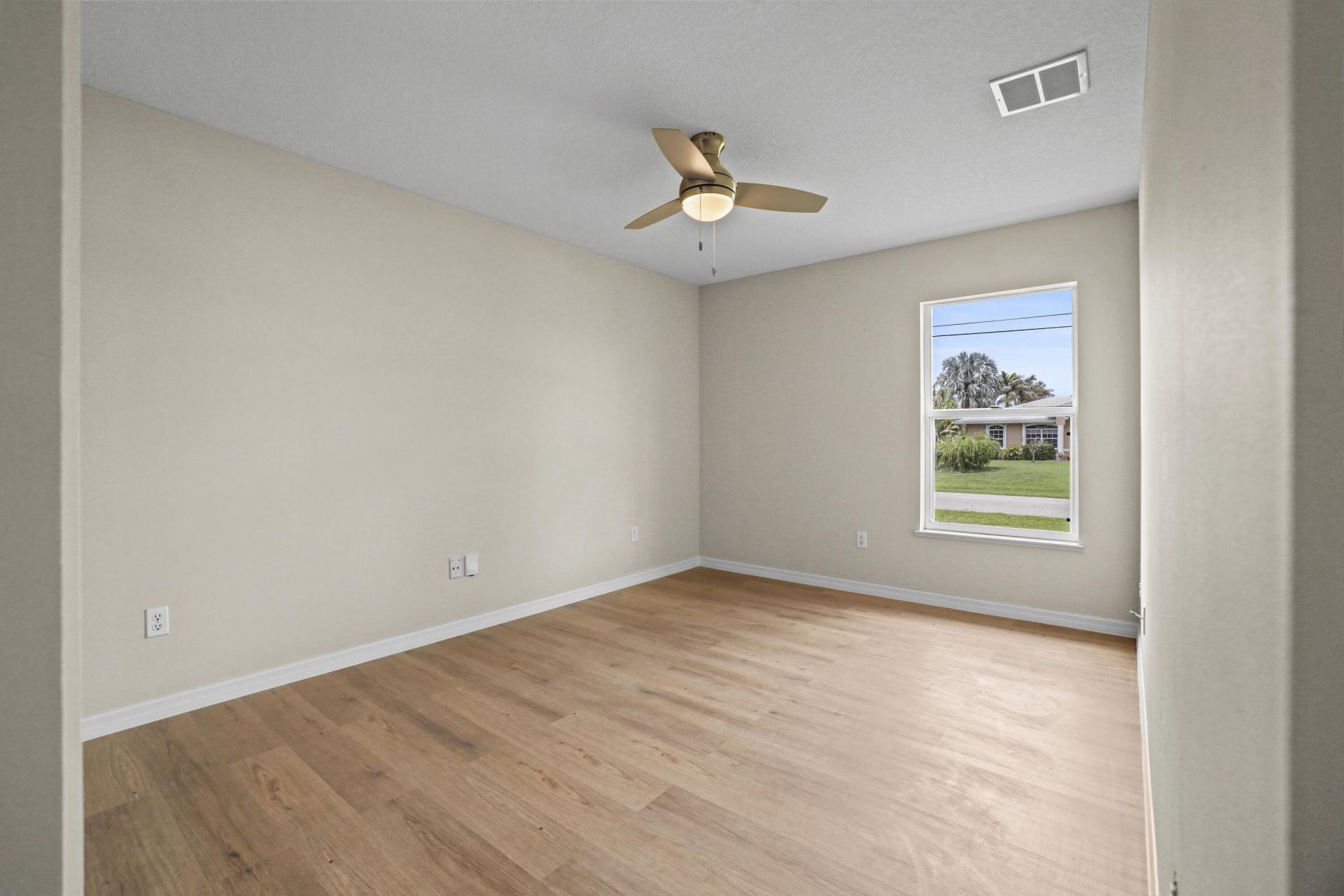 2001 SW Salvatierra Boulevard, Port Saint Lucie, FL 34987 Photo