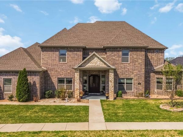 4606 SW Barton Street, Bentonville, AR 72713