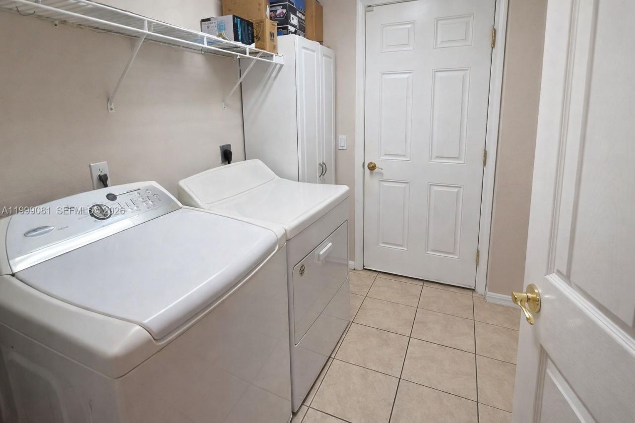 825 Costa Pl, Lehigh Acres, FL 33972 Photo