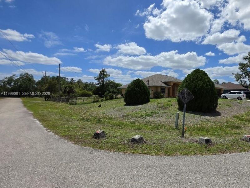825 Costa Pl, Lehigh Acres, FL 33972 Photo